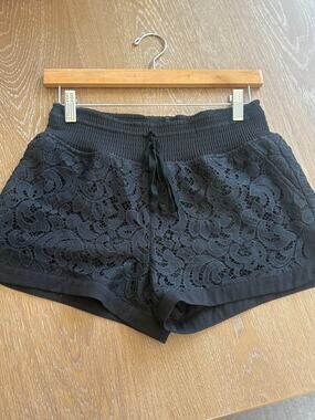 CAbi Womens Lena Black Floral Lace Pull-On Shorts Boho Chic small 2-6